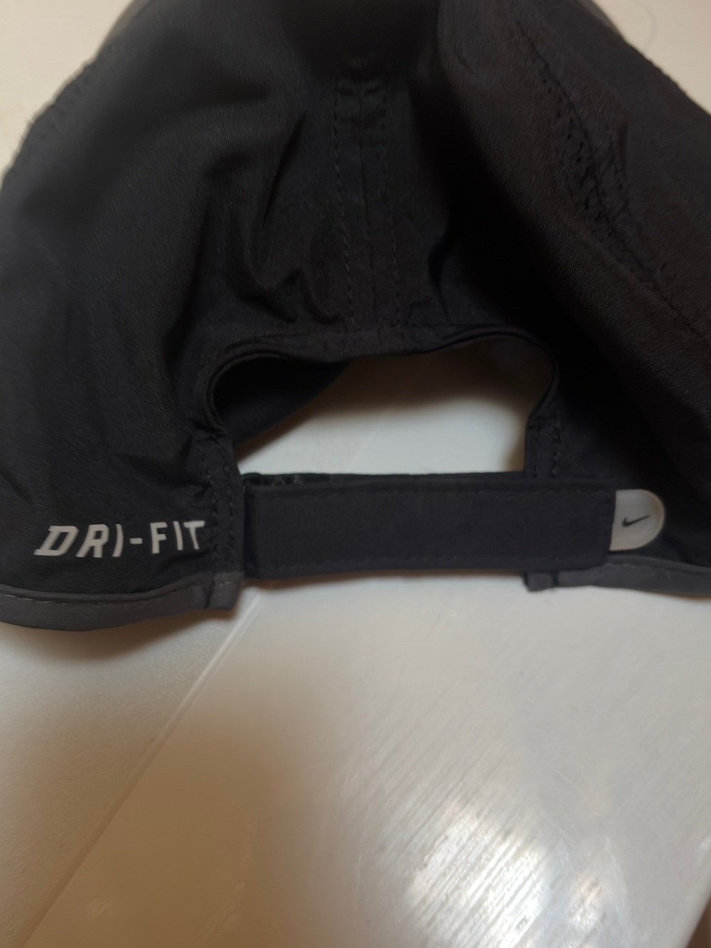 Nike Black Featherlight Dri-FIT Performance Cap with Embroidered White Swoosh - Picture 3 of 3